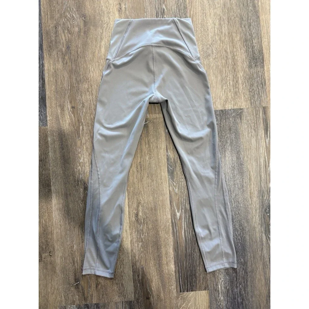 Lululemon Train 7/8 Leggings Women’s Size 4 Mesh Panels Waistband Pocket